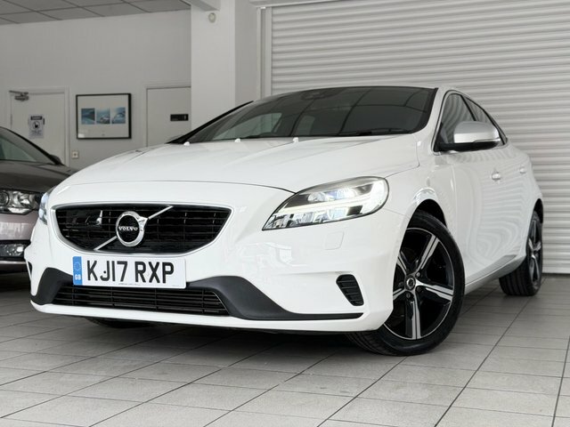 Volvo V40 T3 R-design Hatchback White