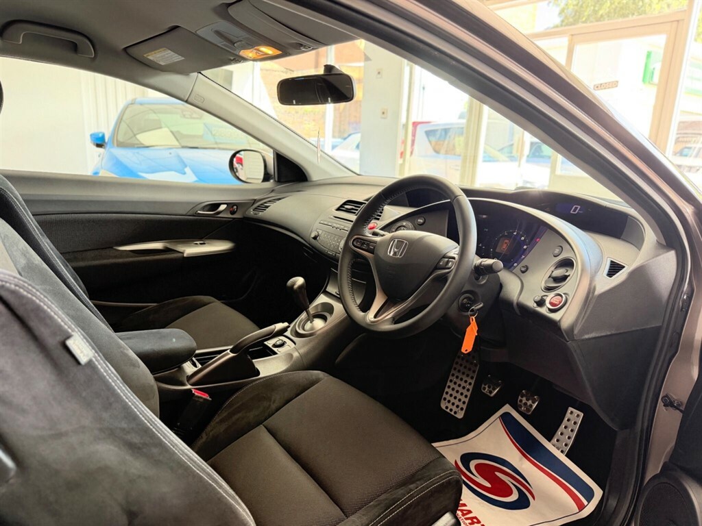 Honda Civic I-vtec Type S Hatchback Silver #2