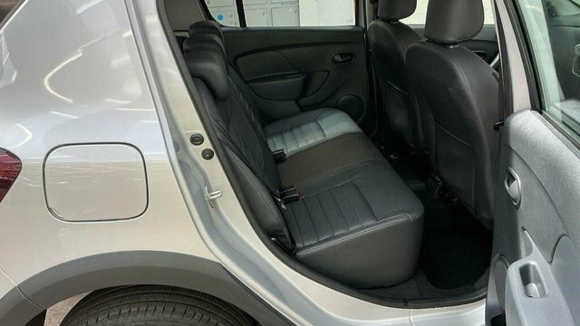 Dacia Sandero Stepway Tce Laureate Hatchback Silver #4