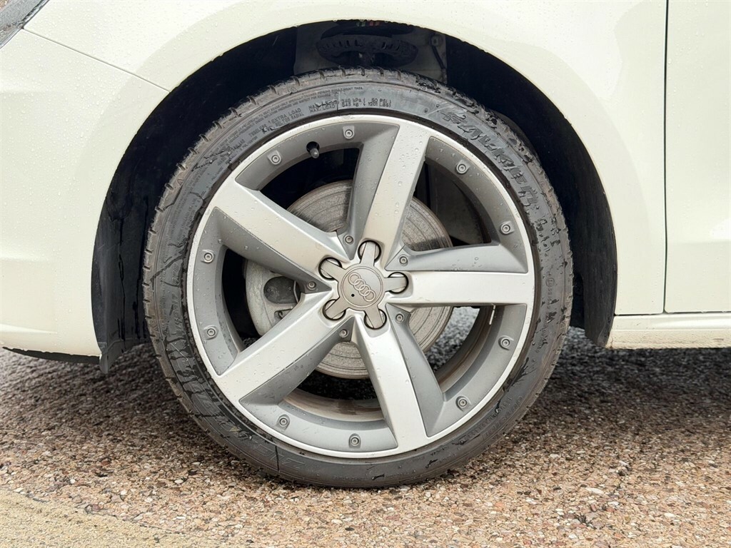 Audi A1 Hatchback 1.6 White #12