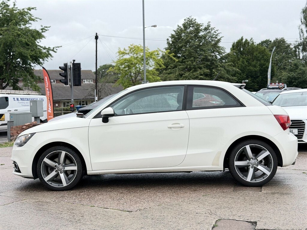 Audi A1 Hatchback 1.6 White #7