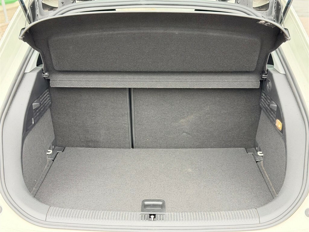 Audi A1 Hatchback 1.6 White #16