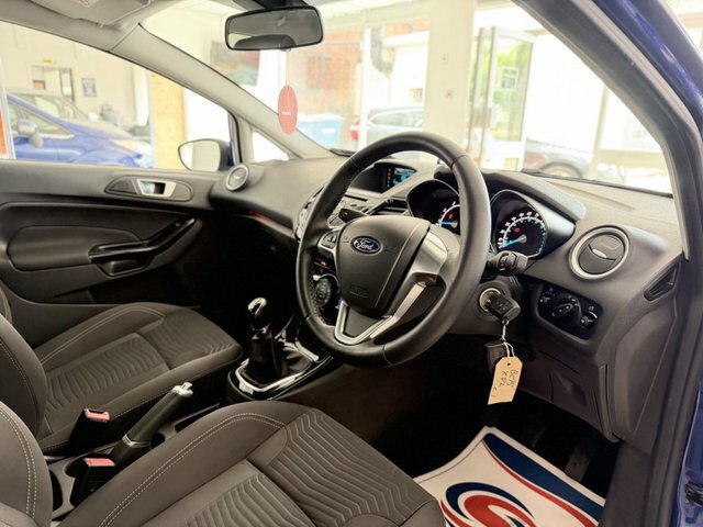 Ford Fiesta Zetec Hatchback Blue #2