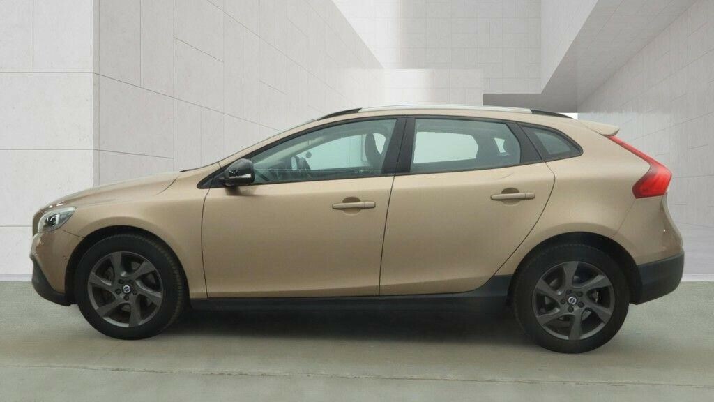 Volvo V40 Cross Country Cross Country 1.6 D2 Lux Nav Hatchback Blue #7