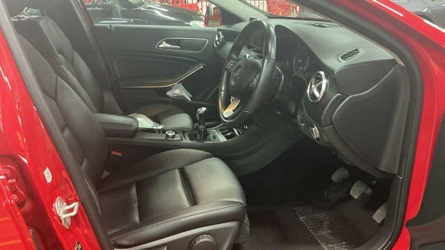 Mercedes-Benz A Class A 200 D Amg Line Blue #2