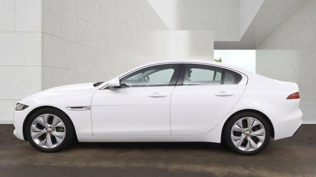 Jaguar XE Xe R-sport D White #11