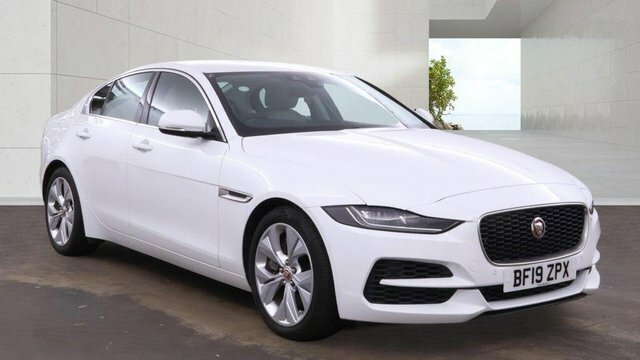 Jaguar XE Xe R-sport D White #9