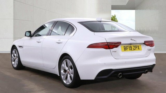 Jaguar XE Xe R-sport D White #10