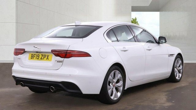 Jaguar XE P250i S Euro White #4