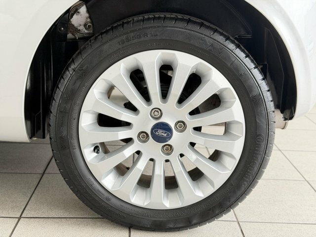 Ford KA 1.2 Edge Hatchback Euro 5 Ss Red #41
