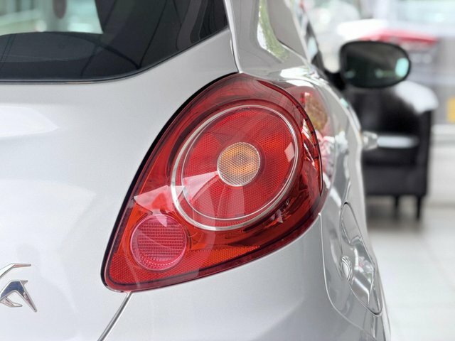 Ford KA 1.2 Edge Hatchback Euro 5 Ss Red #43