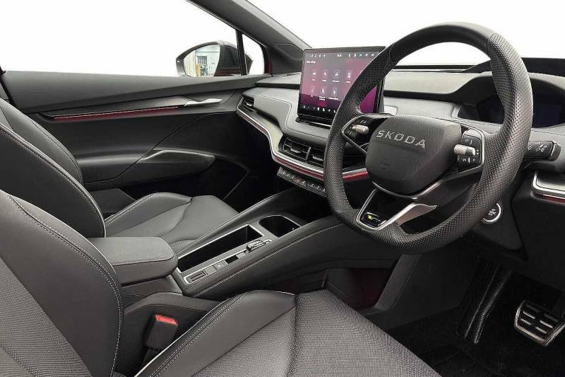 Skoda ENYAQ 250Kw Vrs 84Kwh 4X4 Red #6