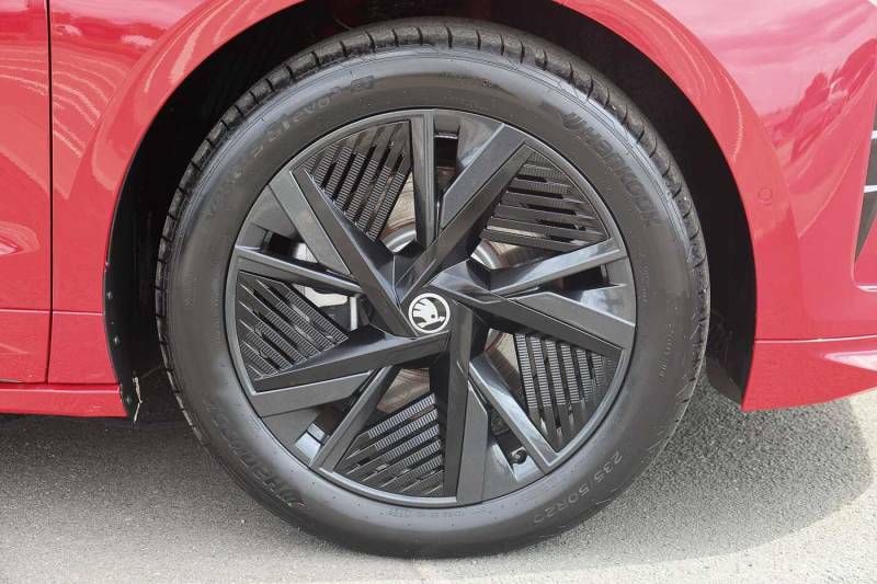 Skoda ENYAQ 250Kw Vrs 84Kwh 4X4 - 2025 25 KY25OWO Red #5