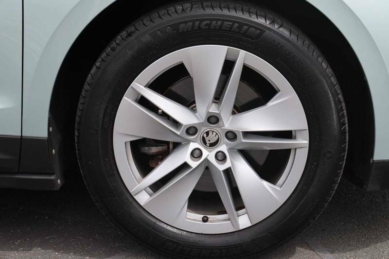 Skoda ENYAQ 132Kw 60 Ecosuite 62Kwh Silver #5