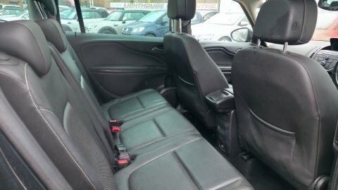 Vauxhall Zafira Design White #14