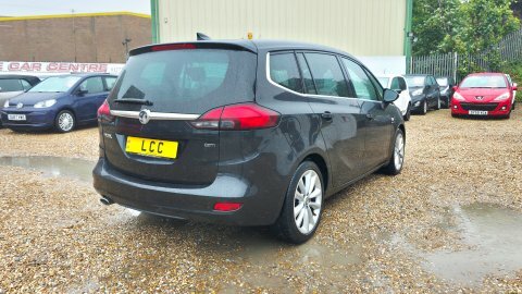 Vauxhall Zafira Design White #11