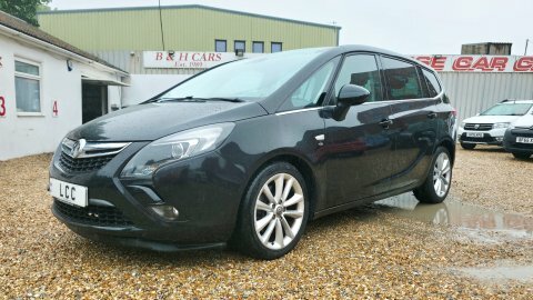 Vauxhall Zafira Design White #7