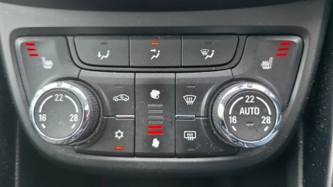 Vauxhall Zafira Design White #20