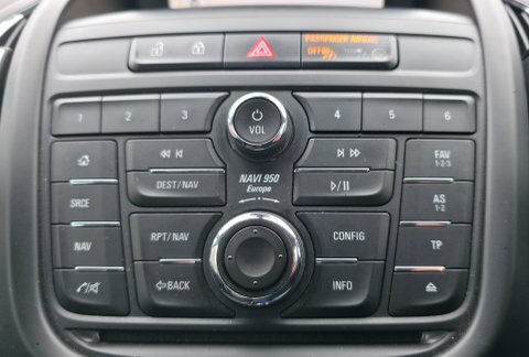 Vauxhall Zafira Design White #21