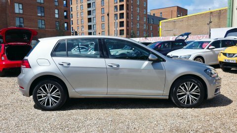 Volkswagen Golf Se Navigation Tdi.. #2