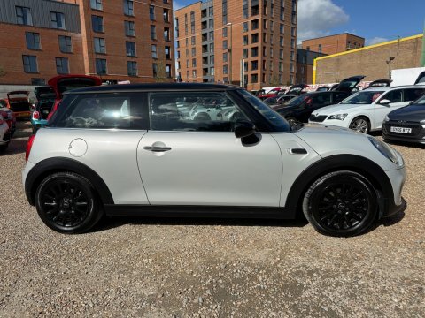 Mini Hatch Cooper.. 6 Services..dab..sat  #3
