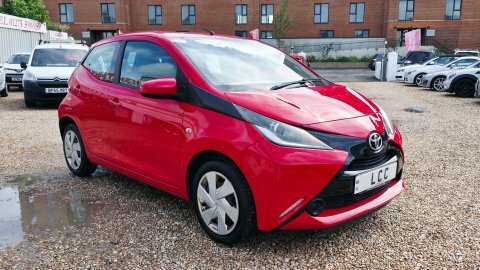 Toyota Aygo 1.0 Vvt-i X-play   #3