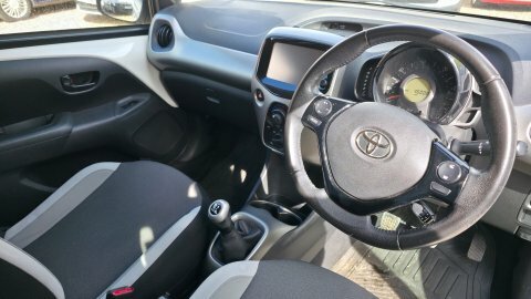 Toyota Aygo Vvt-i X-play.. 9   #6