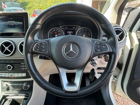 Mercedes-Benz B Class 1.5 B180 Cdi Se 107 Bhp Red #7