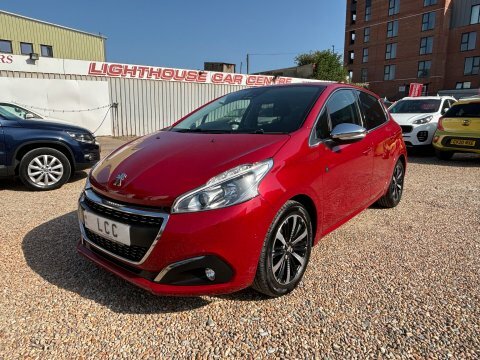 Peugeot 208 1.2 Puretech   #4
