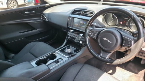 Jaguar XE R-sport White #12