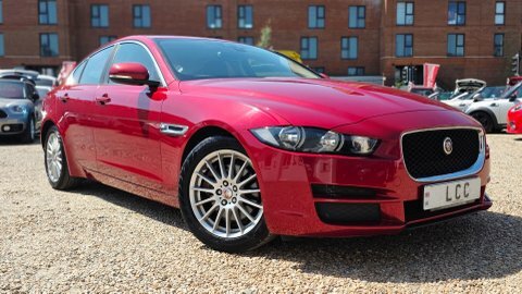 Jaguar XE 2.0D Se  #2