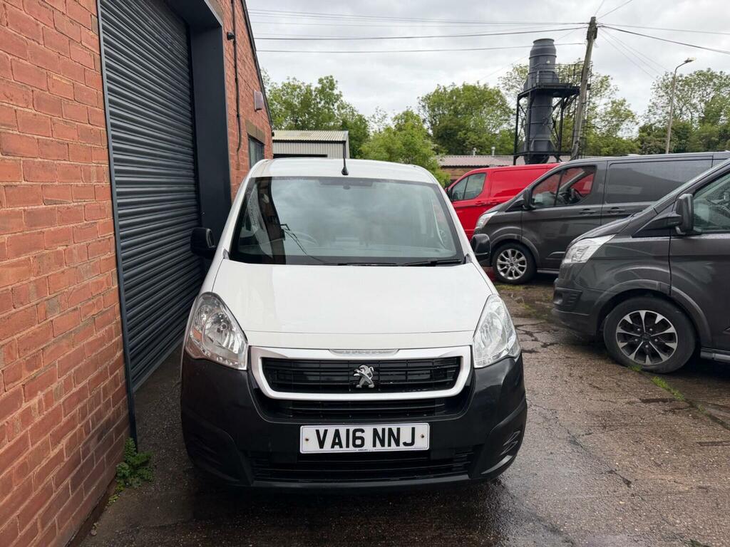 Peugeot Partner 1.6 Bluehdi 651 Professional L1 VA16NNJ White #2