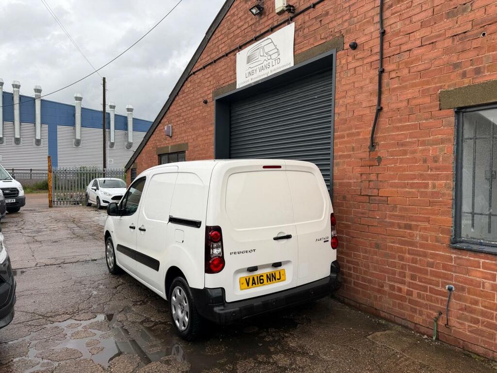 Peugeot Partner 1.6 Bluehdi 651 Professional L1 VA16NNJ White #4