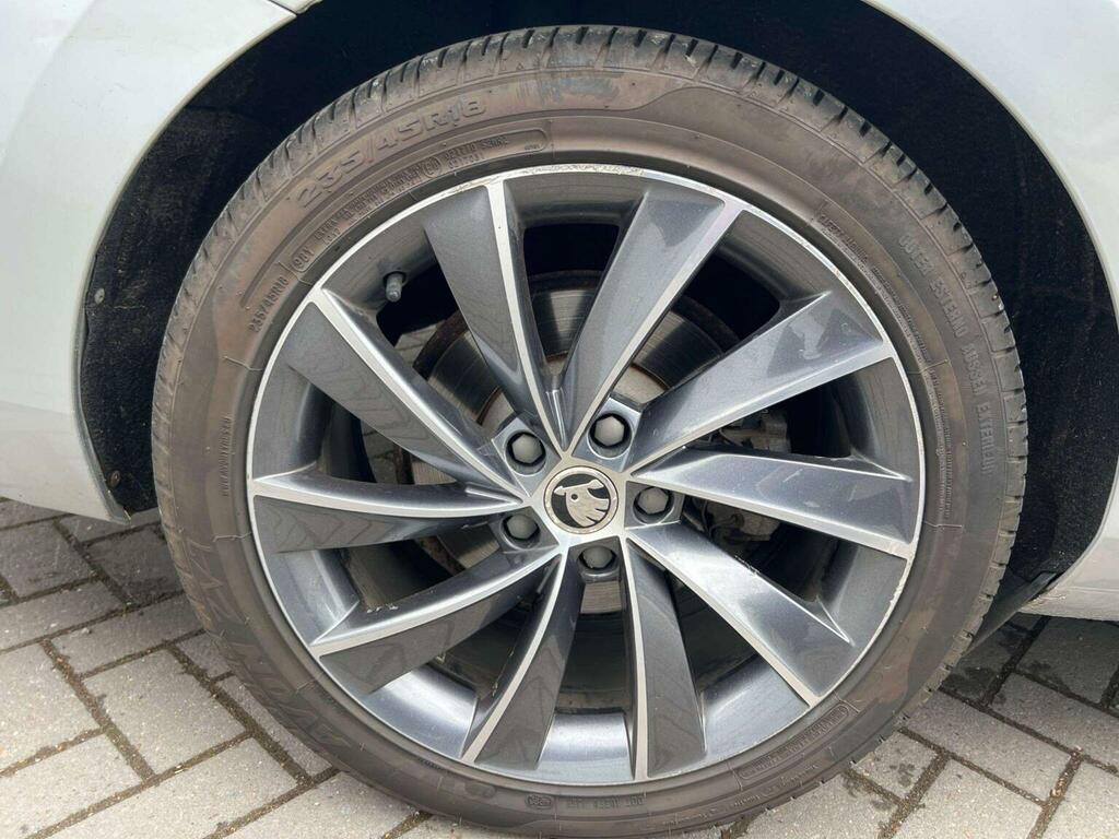 Skoda Superb 2.0 Tdi Laurin Klement Dsg 6Spd 4Wd Euro 6 Silver #4
