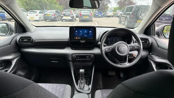 Toyota Yaris Design WM74AHZ White #6