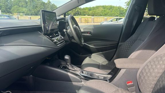 Toyota Corolla Icon 1.8 Ts FG25HYO Black #5