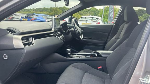 Toyota C-Hr 1.8 Vvt-h Design Cvt Euro 6 Ss CX68UMA Silver #5