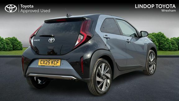 Toyota Aygo X Exclusive Auto CX25KCF #2