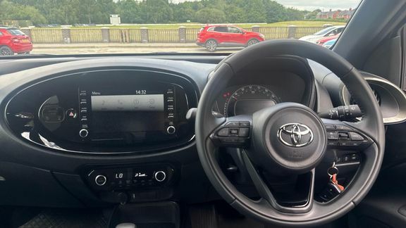 Toyota Aygo X Edge Automatic CX73HWE Green #6