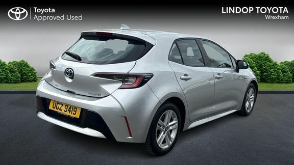 Toyota Corolla Icon 1.8 Hybrid Hb Sw UGZ9419 Silver #2