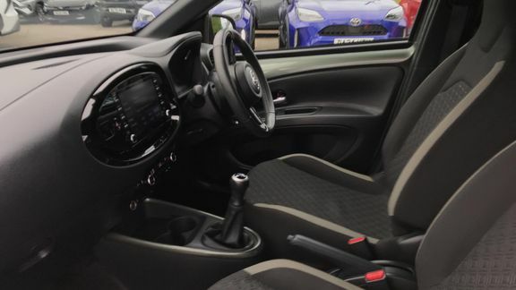 Toyota Aygo X Edge Manual DA72ANP Green #5