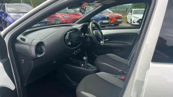 Toyota Aygo X Pure Automatic DF24LGW White #5