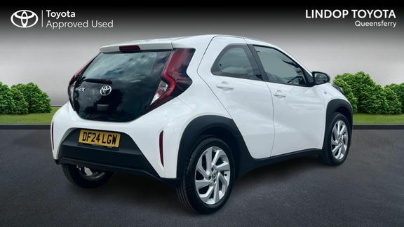 Toyota Aygo X Pure Automatic DF24LGW White #2