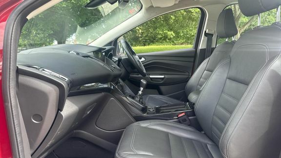 Ford Kuga 2.0 Tdci Titanium X Awd Euro 6 Ss Red #5
