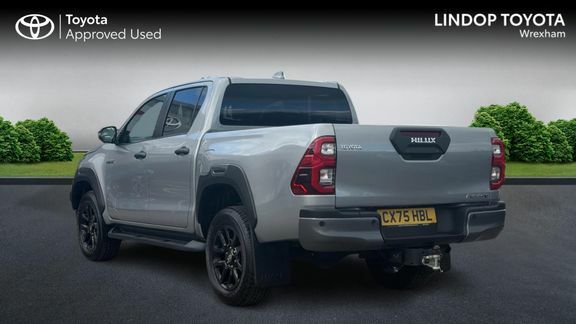Toyota HILUX Invincible X Dc 2.8 Hybrid 48V Silver #4