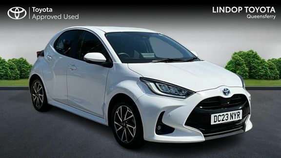 Toyota Yaris Design Hybrid, Parking Pac White
