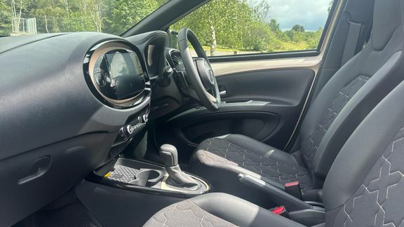Toyota Aygo X Exclusive Canvas Roof DH23LXM Beige #5