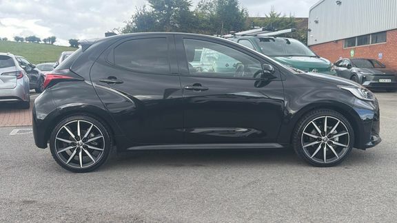 Toyota Yaris Excel Green #22