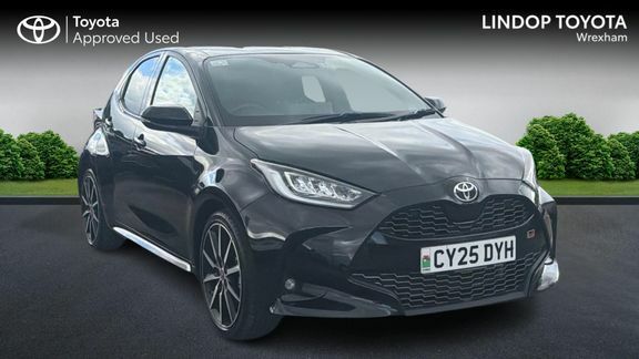 Toyota Yaris Gr Sport Safety Pack CY25DYH Black