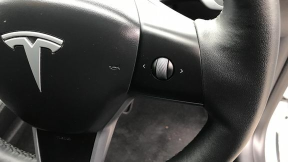 Tesla Model Y Suv Dual Motor Long Range 4Wde 202473 White #30
